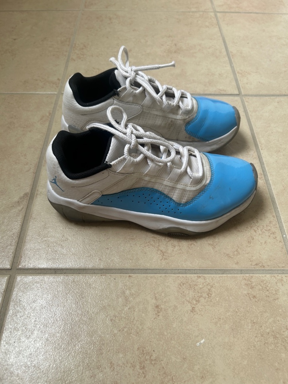 Jordan Low-Top Sneakers in White and Blue